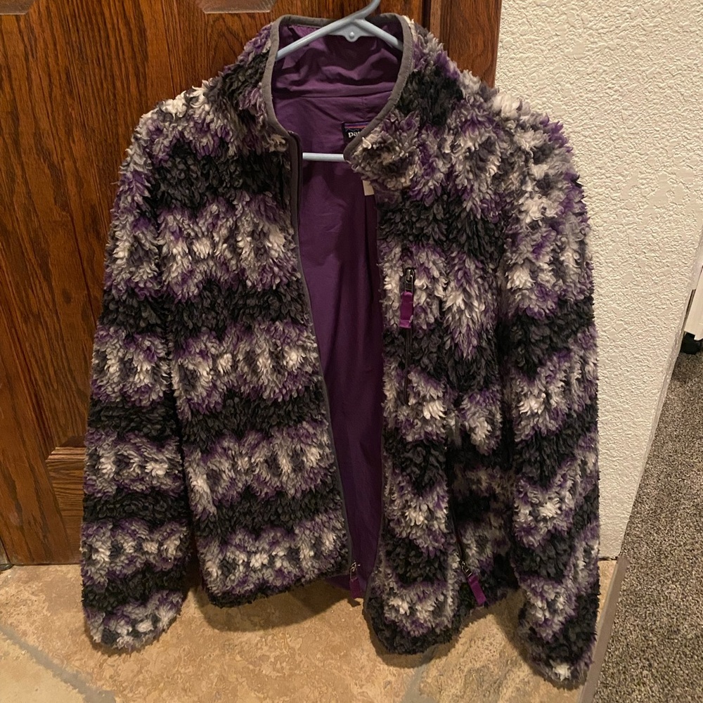 Patagonia vintage purple & black coat